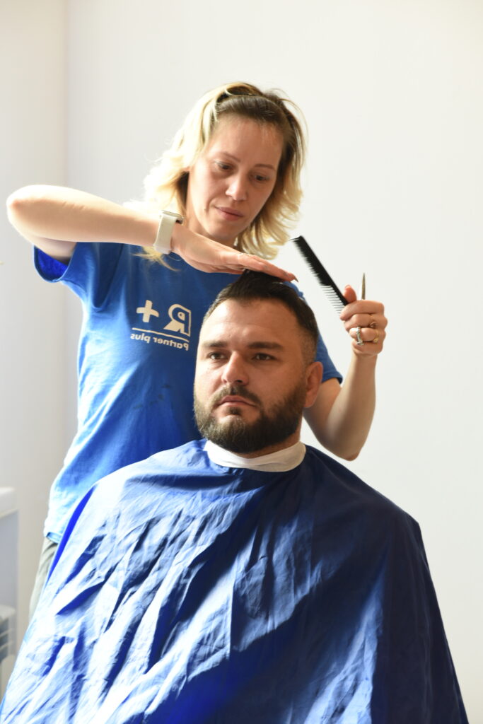 Modern men's haircuts: Трендовые мужские стрижки: Fade (Фейд), Undercut (Андеркат)   barber 4 5