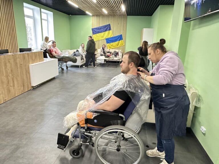 Запрошуємо до публічного громадського обговорення проєкту професійного стандарту за професією «Перукар (перукар-модельєр)» 497465295 2527860057566711 7884501905737796120 n 7